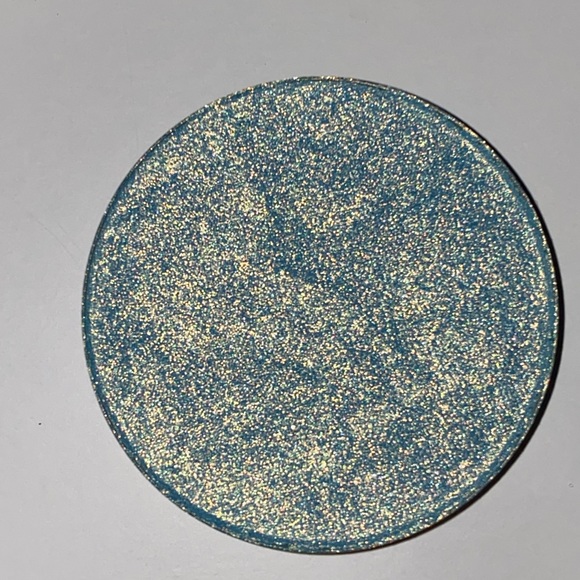 Give Me Glow Eyeshadow Singles from Summer Vibes & Magnetic Quad Palette - Picture 11 of 14